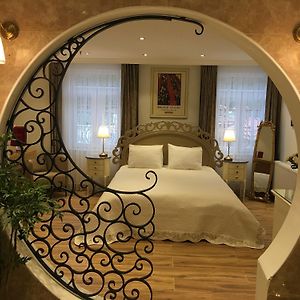 King Suite Spa Bath